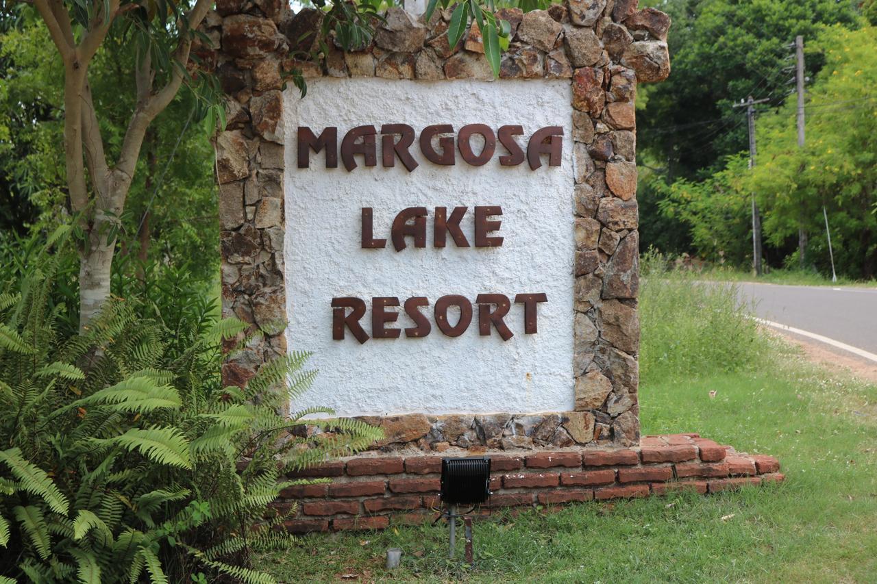 Margosa Lake Resort Anuradhapura Luaran gambar
