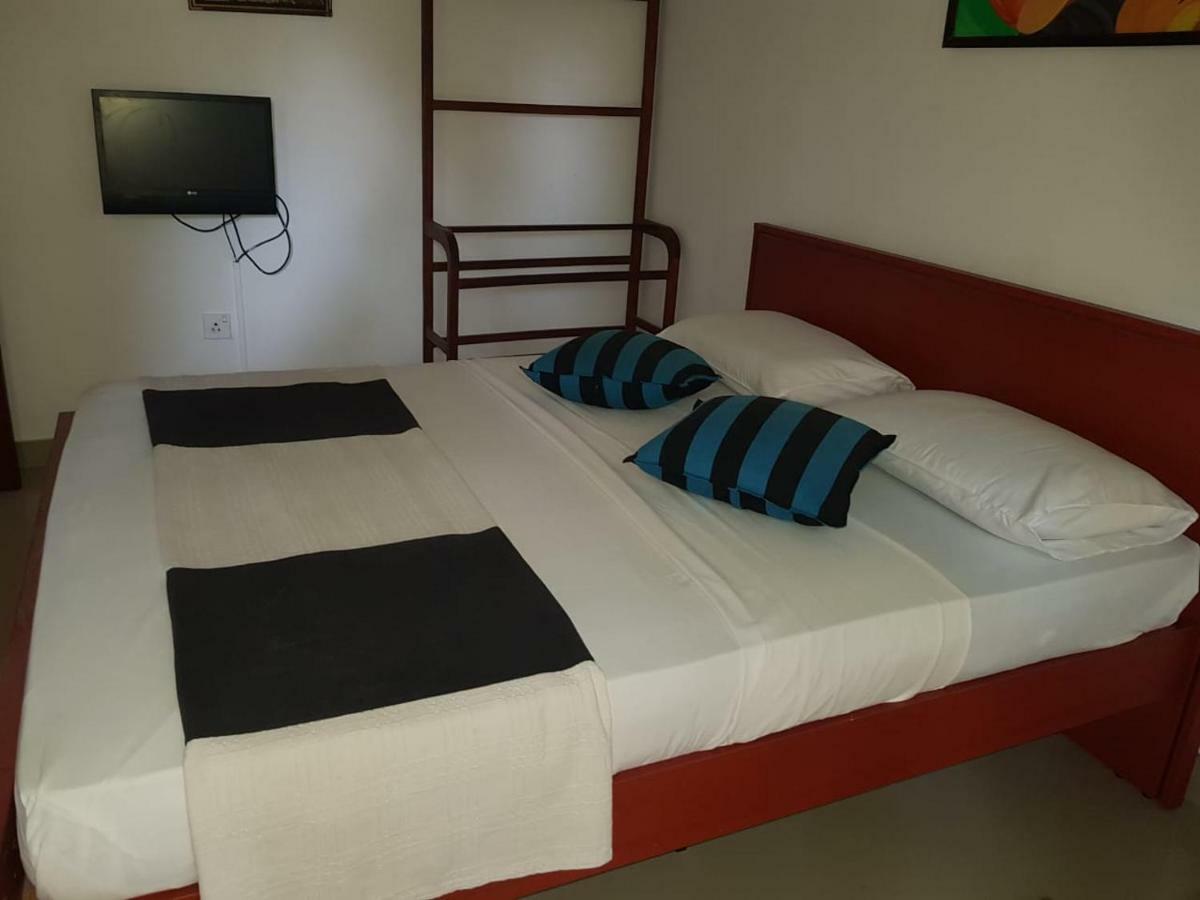 Margosa Lake Resort Anuradhapura Luaran gambar